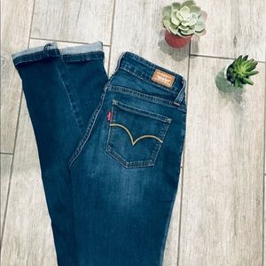 Levi jeans